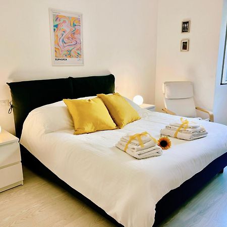 Modern Apartment In Monteverde Roma Exterior foto